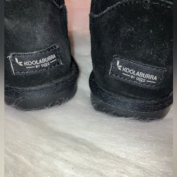 Koolaburra by UGG bow design black ankle booties!! - Picture 3 of 7